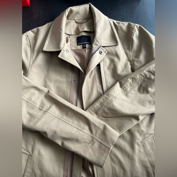 Banana Republic Khaki Trench Coat Small — classic / lightweight - Picture 1 of 16